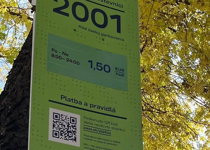 Na Trnavskom Myte * ブラチスラヴァ