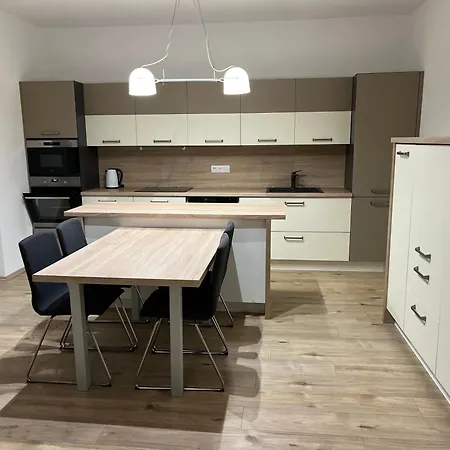 Na Trnavskom Myte Lägenhet Bratislava